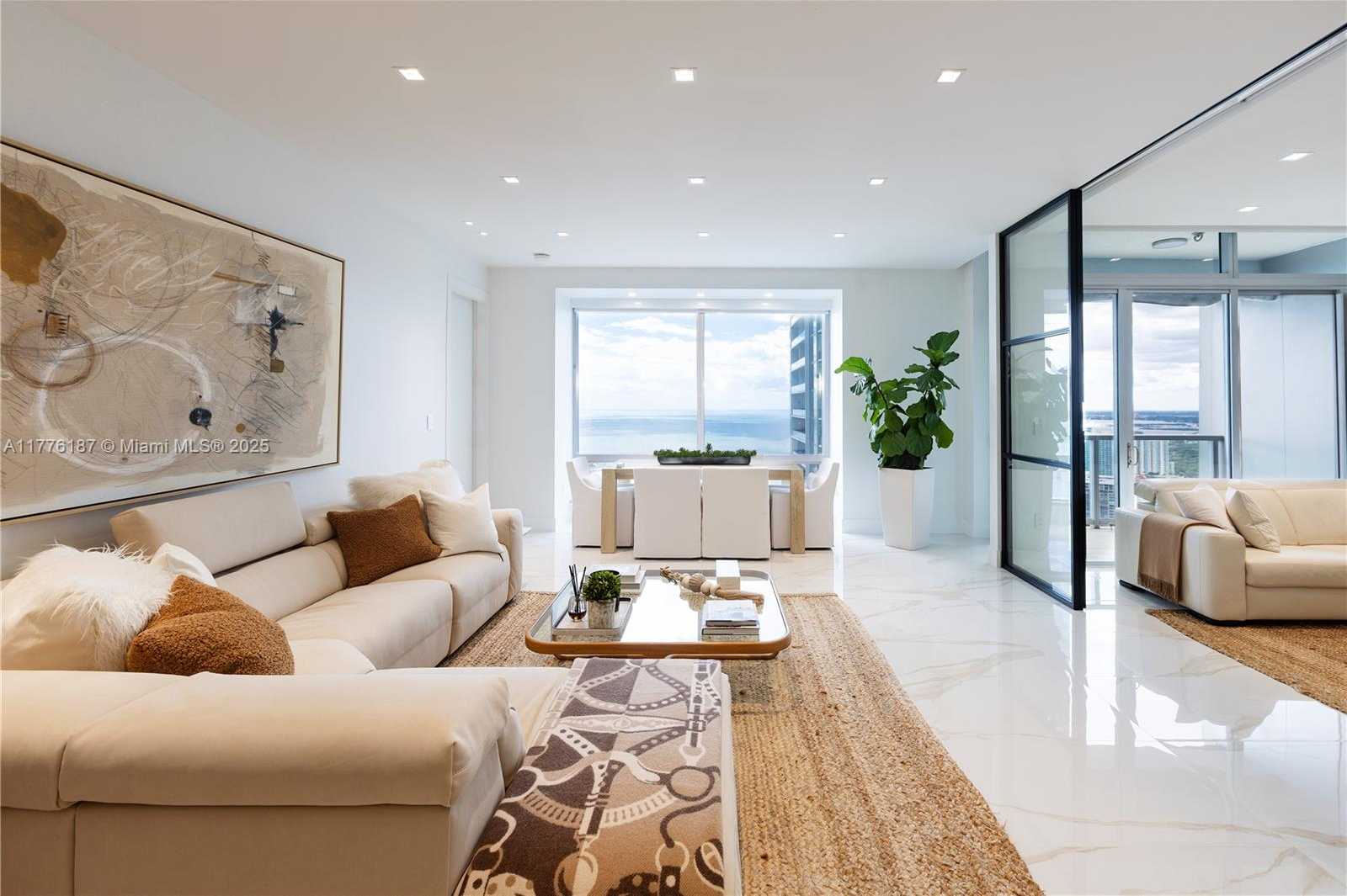 Small Image of 1425 BRICKELL AVE #47A, Miami Number 16