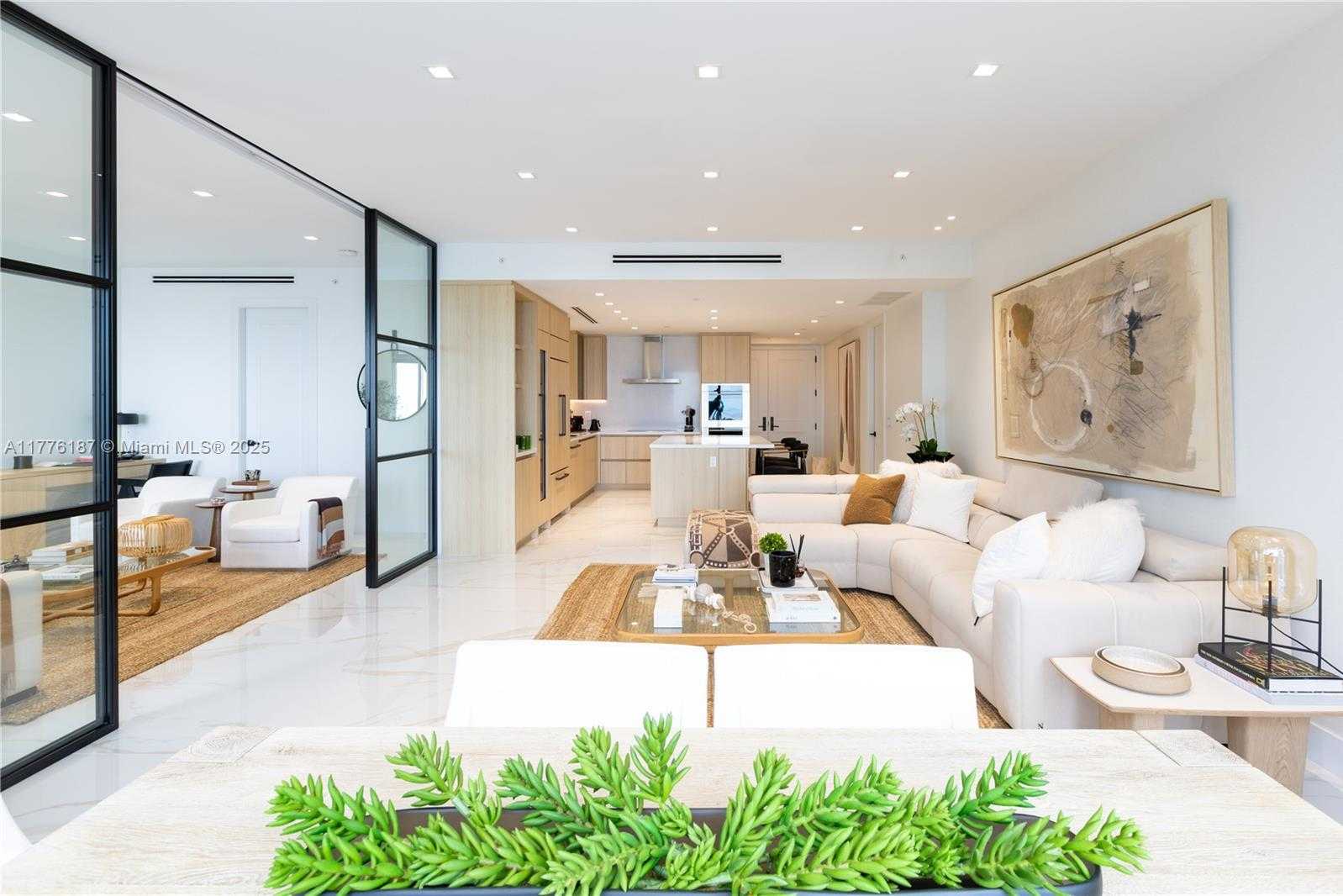 Small Image of 1425 BRICKELL AVE #47A, Miami Number 21