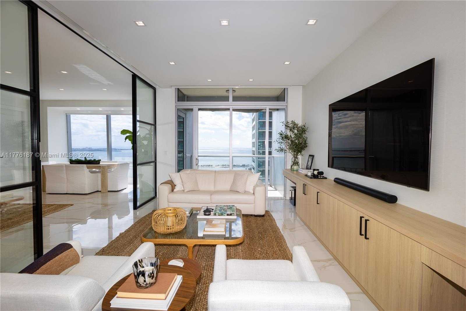 Small Image of 1425 BRICKELL AVE #47A, Miami Number 24