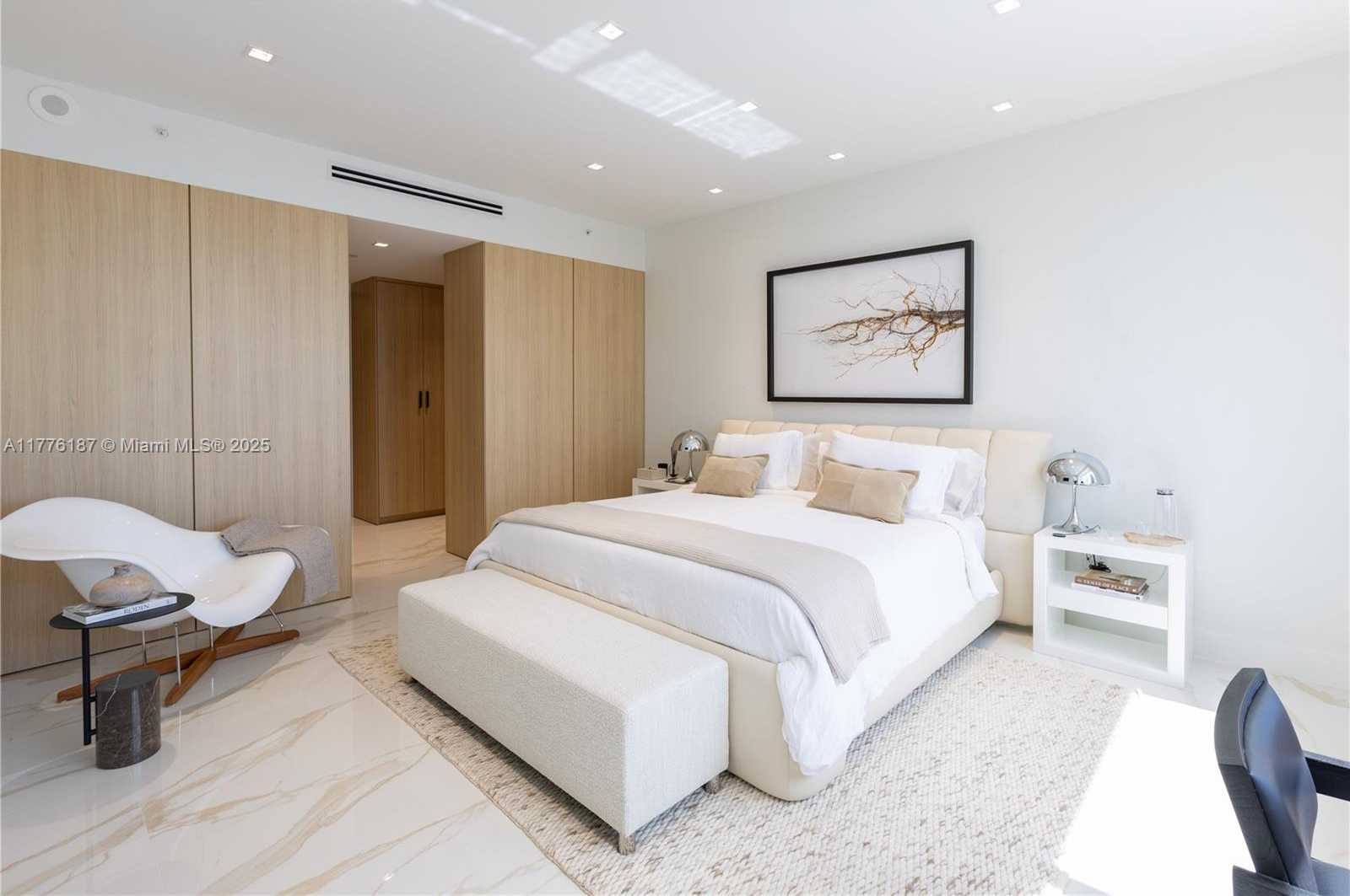 Small Image of 1425 BRICKELL AVE #47A, Miami Number 27