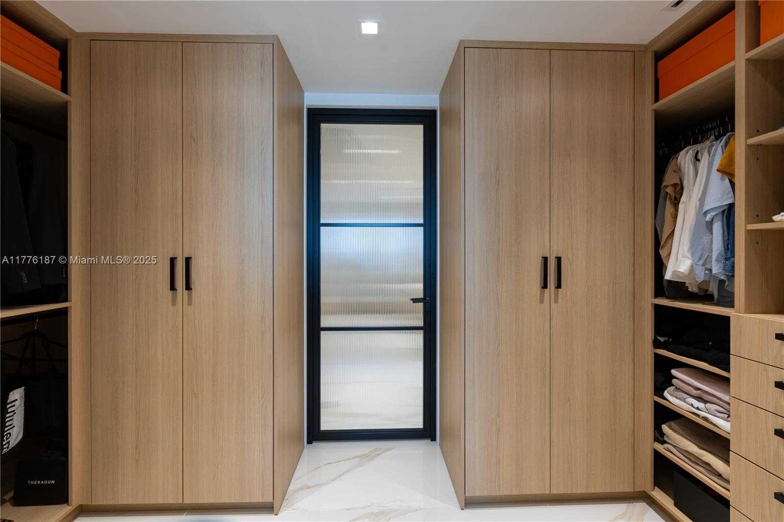 Small Image of 1425 BRICKELL AVE #47A, Miami Number 31