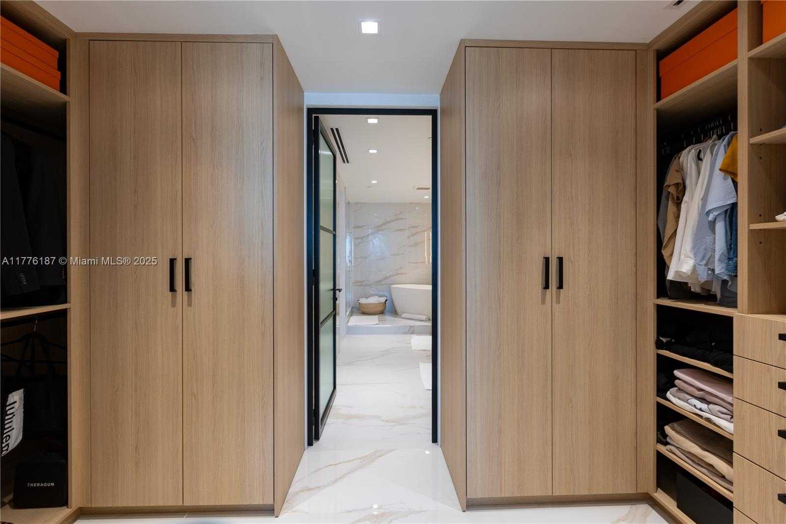 Small Image of 1425 BRICKELL AVE #47A, Miami Number 32