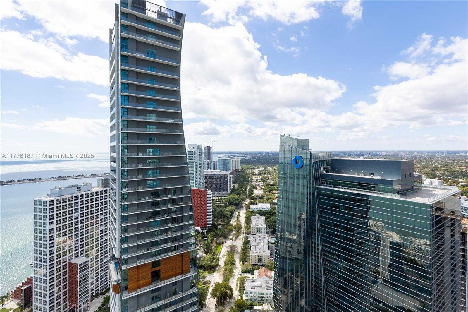 Small Image of 1425 BRICKELL AVE #47A, Miami Number 45