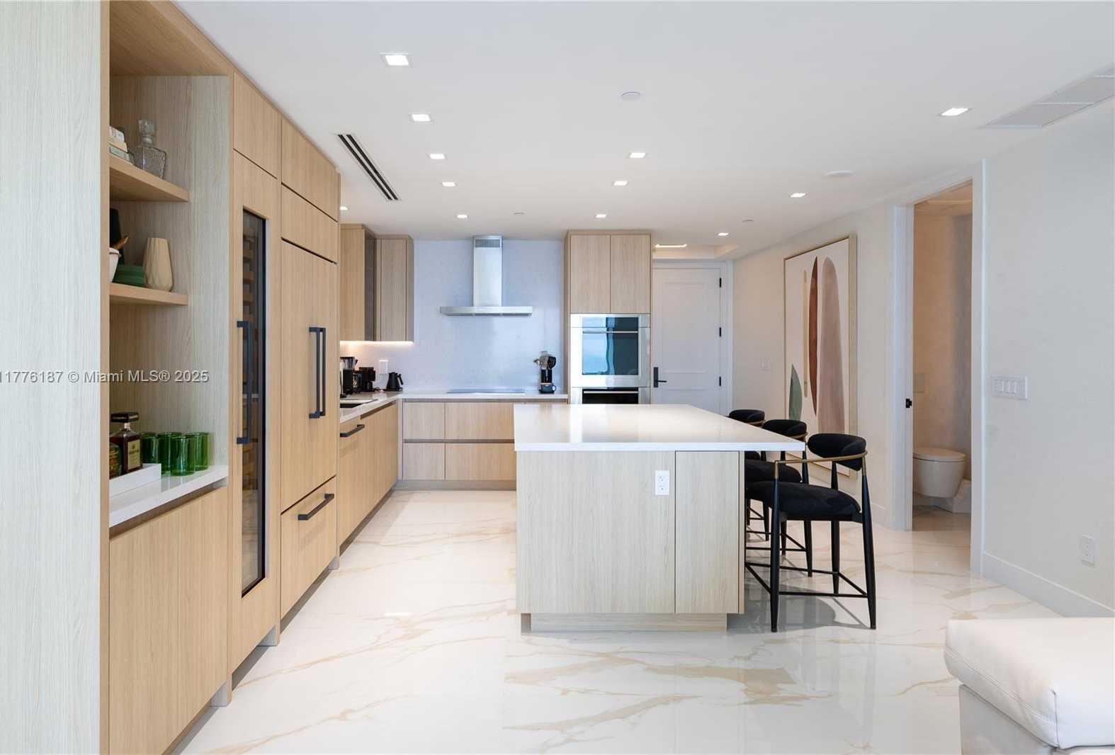 Small Image of 1425 BRICKELL AVE #47A, Miami Number 7