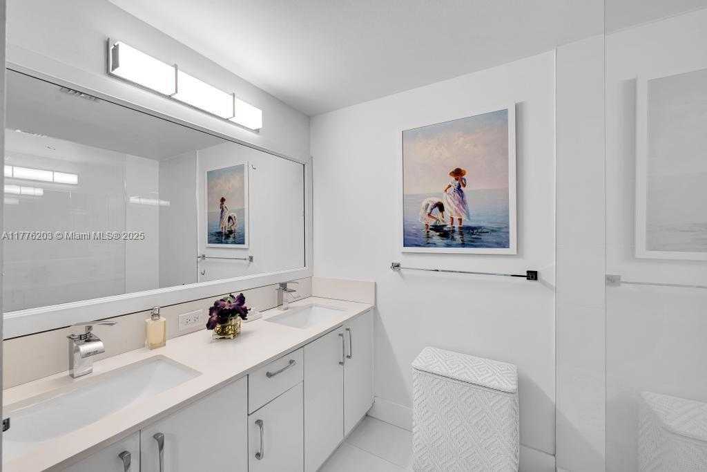 Small Image of 18260 #508, Sunny Isles Beach Number 12
