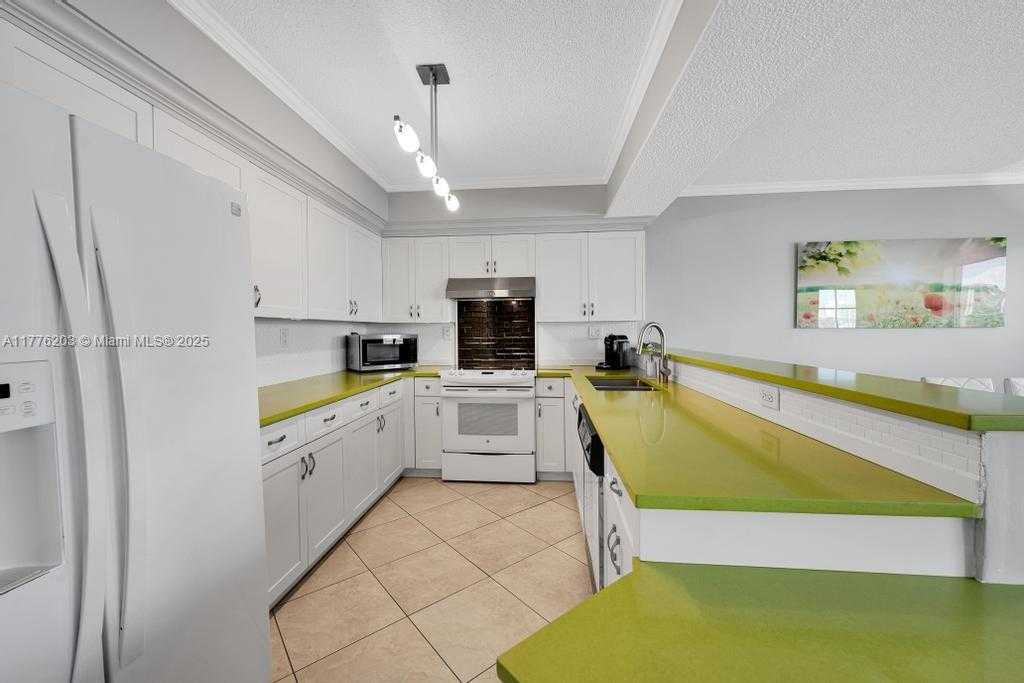 Small Image of 18260 #508, Sunny Isles Beach Number 17