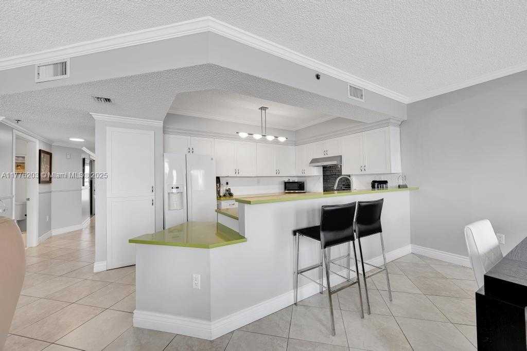 Small Image of 18260 #508, Sunny Isles Beach Number 19
