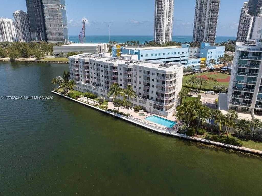 Small Image of 18260 #508, Sunny Isles Beach Number 3