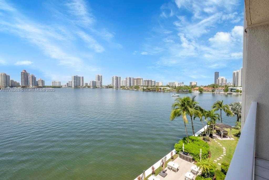 Small Image of 18260 #508, Sunny Isles Beach Number 32