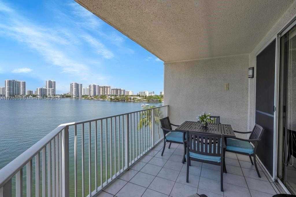 Small Image of 18260 #508, Sunny Isles Beach Number 33