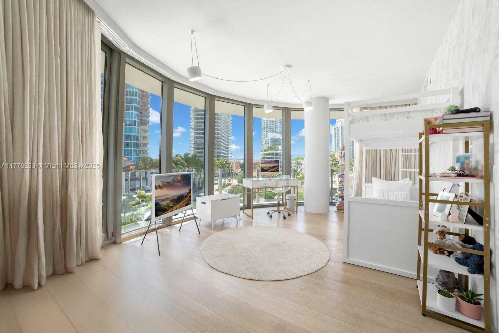 Small Image of 1 COLLINS AVE #401, Miami Beach Number 20