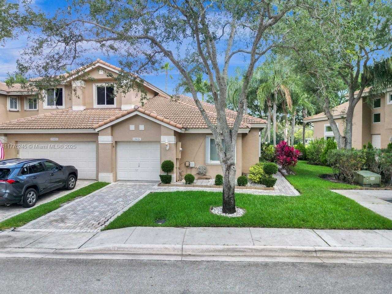 Small Image of 15831 SOUTH WEST 10TH ST, Pembroke Pines Number 22