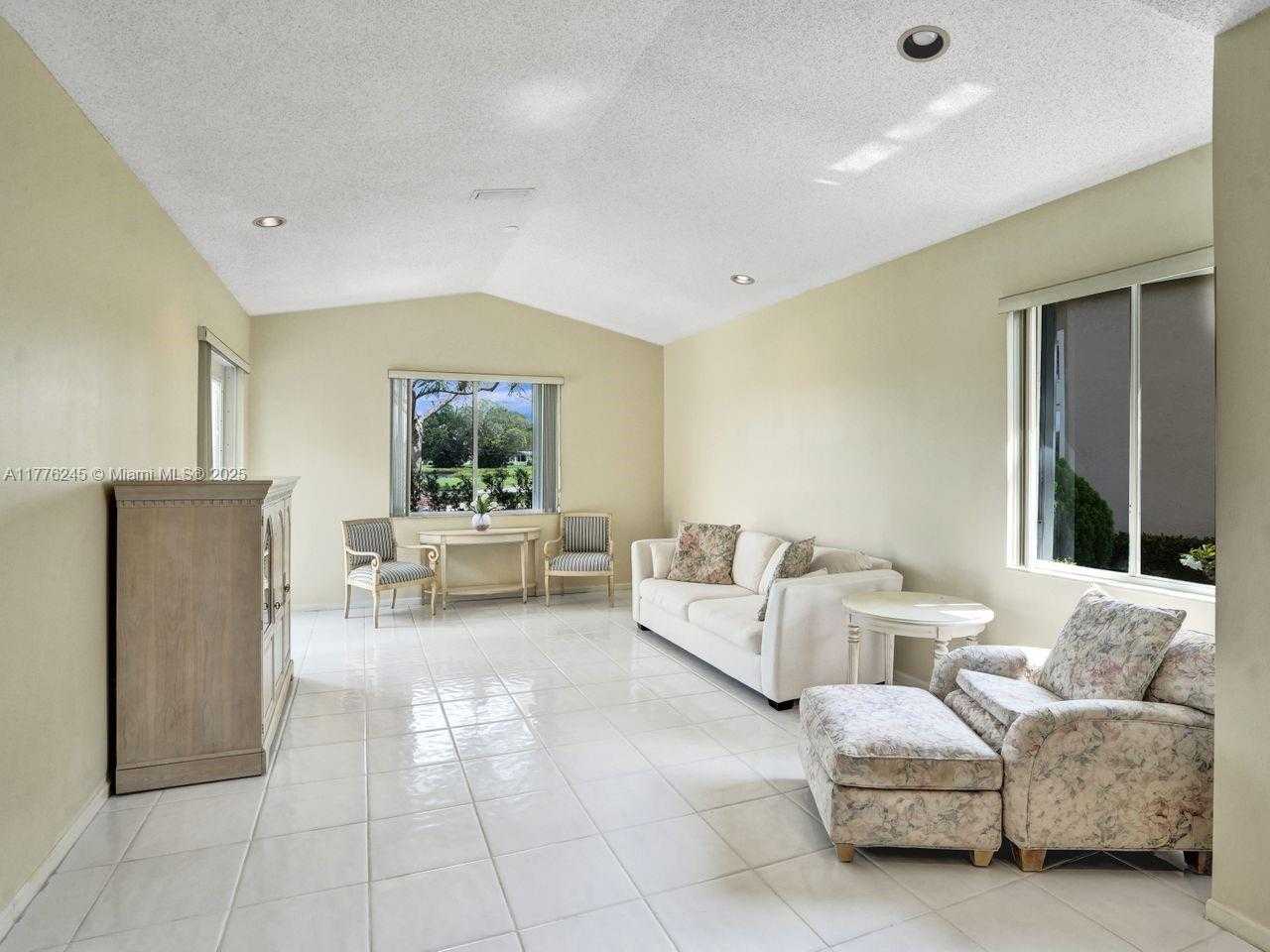 Small Image of 15831 SOUTH WEST 10TH ST, Pembroke Pines Number 6