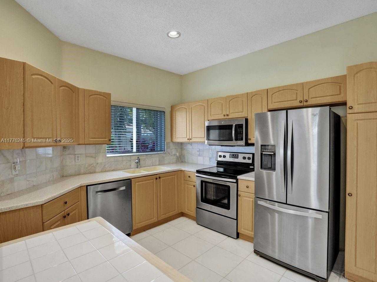 Small Image of 15831 SOUTH WEST 10TH ST, Pembroke Pines Number 8