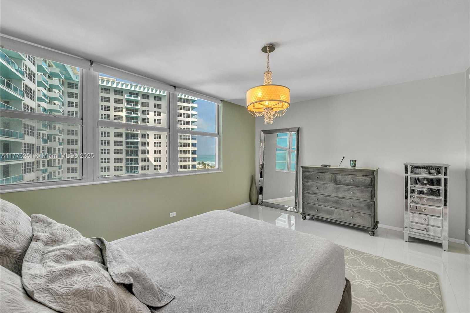Small Image of 5055 COLLINS AVE #7A, Miami Beach Number 14