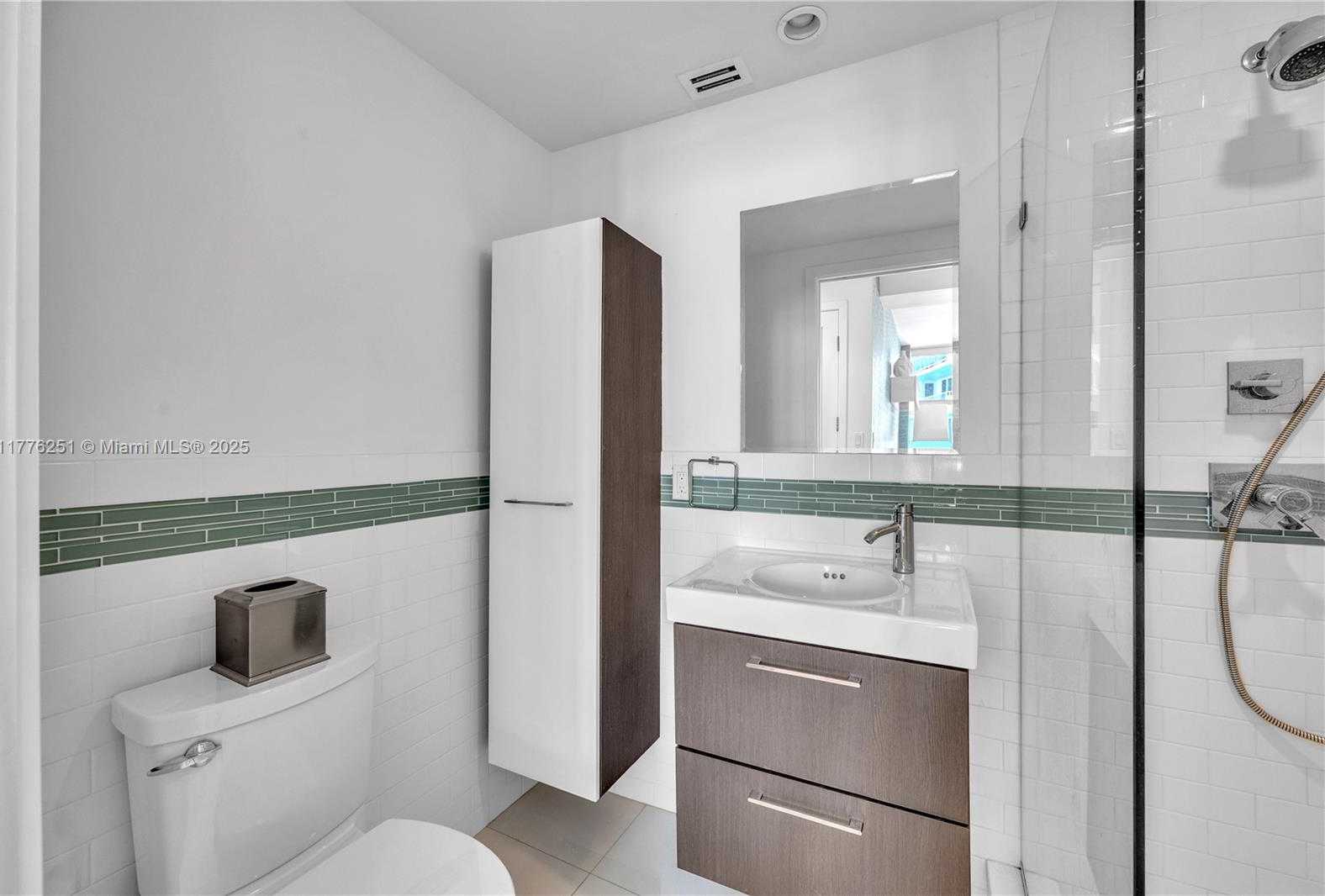 Small Image of 5055 COLLINS AVE #7A, Miami Beach Number 18