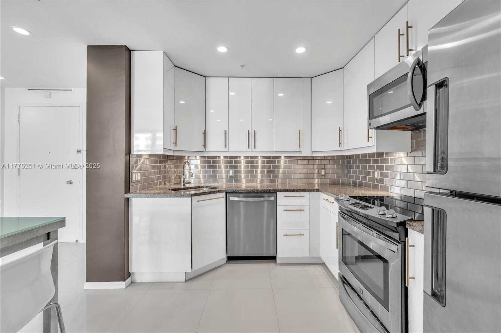 Small Image of 5055 COLLINS AVE #7A, Miami Beach Number 5