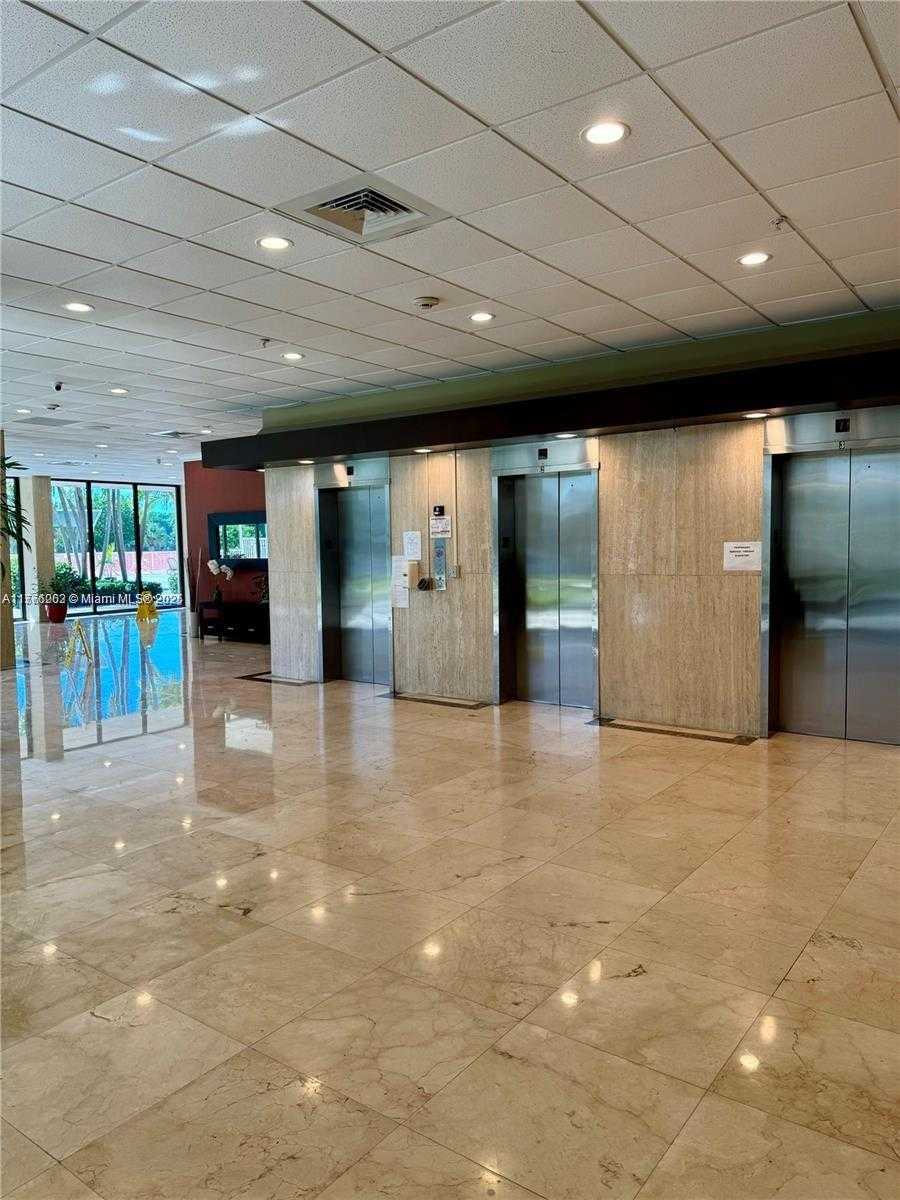 Small Image of 400 KINGS POINT DR #609, Sunny Isles Beach Number 29