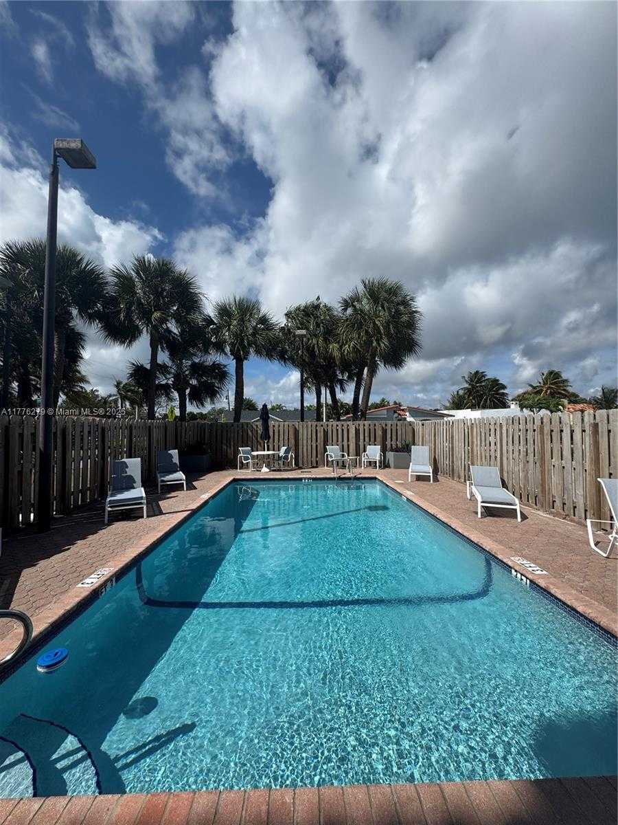 Small Image of 8900 COLLINS AVE #401, Surfside Number 11