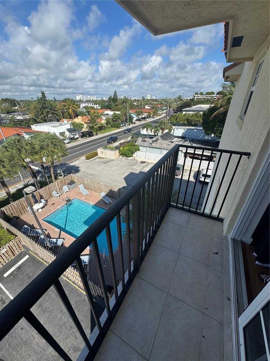 Small Image of 8900 COLLINS AVE #401, Surfside Number 13