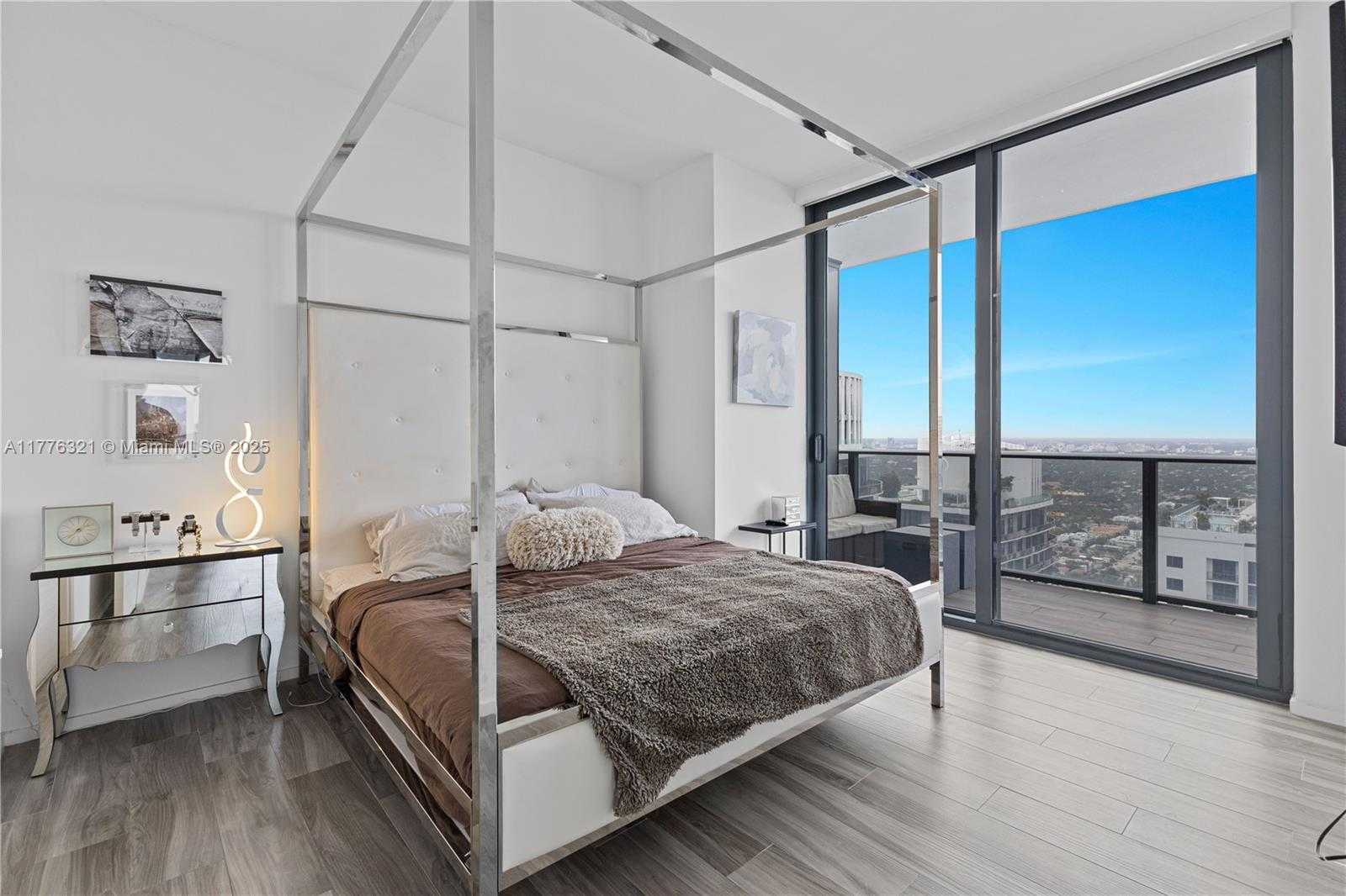 Small Image of 801 SOUTH MIAMI AVE #5209, Miami Number 15