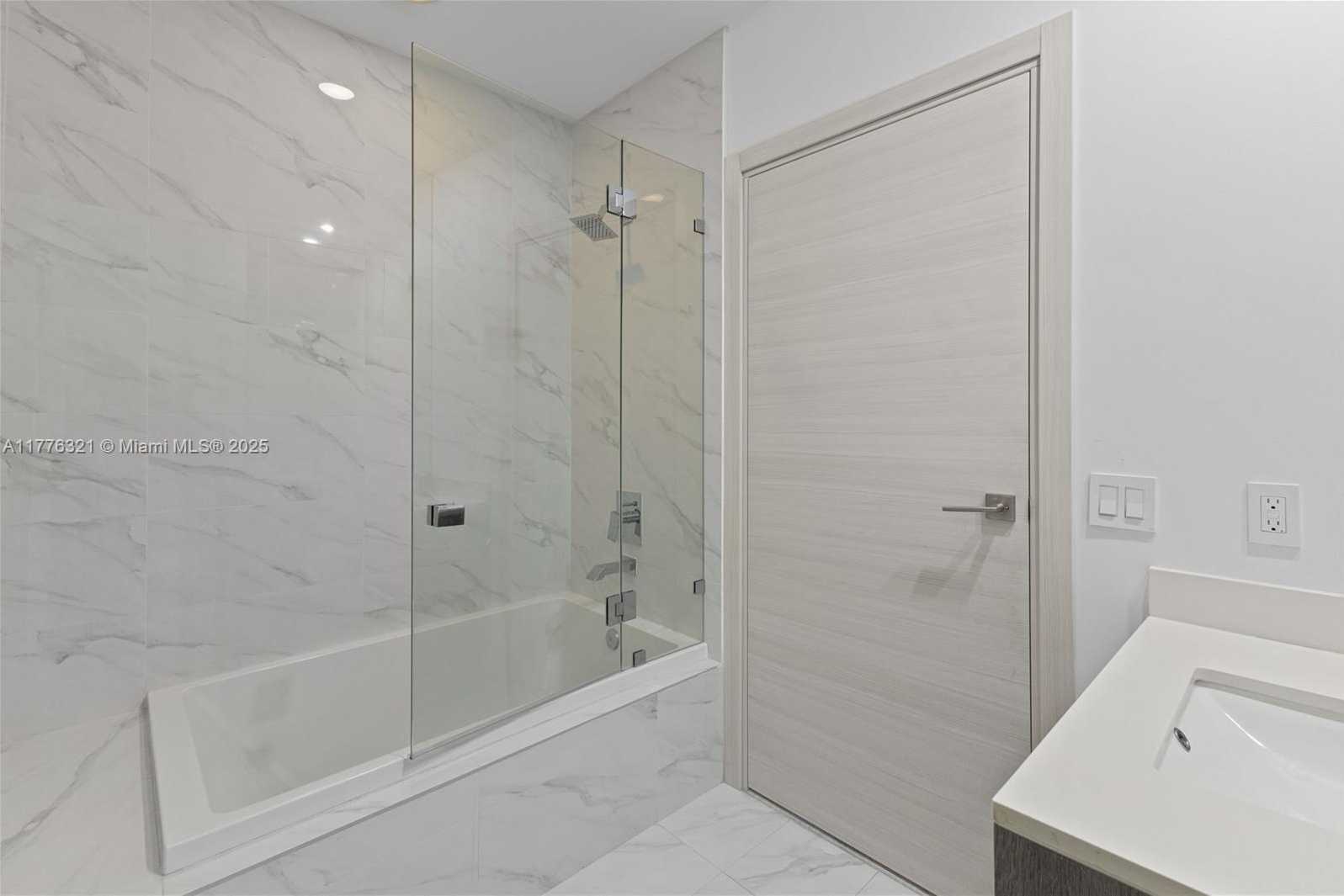 Small Image of 801 SOUTH MIAMI AVE #5209, Miami Number 19