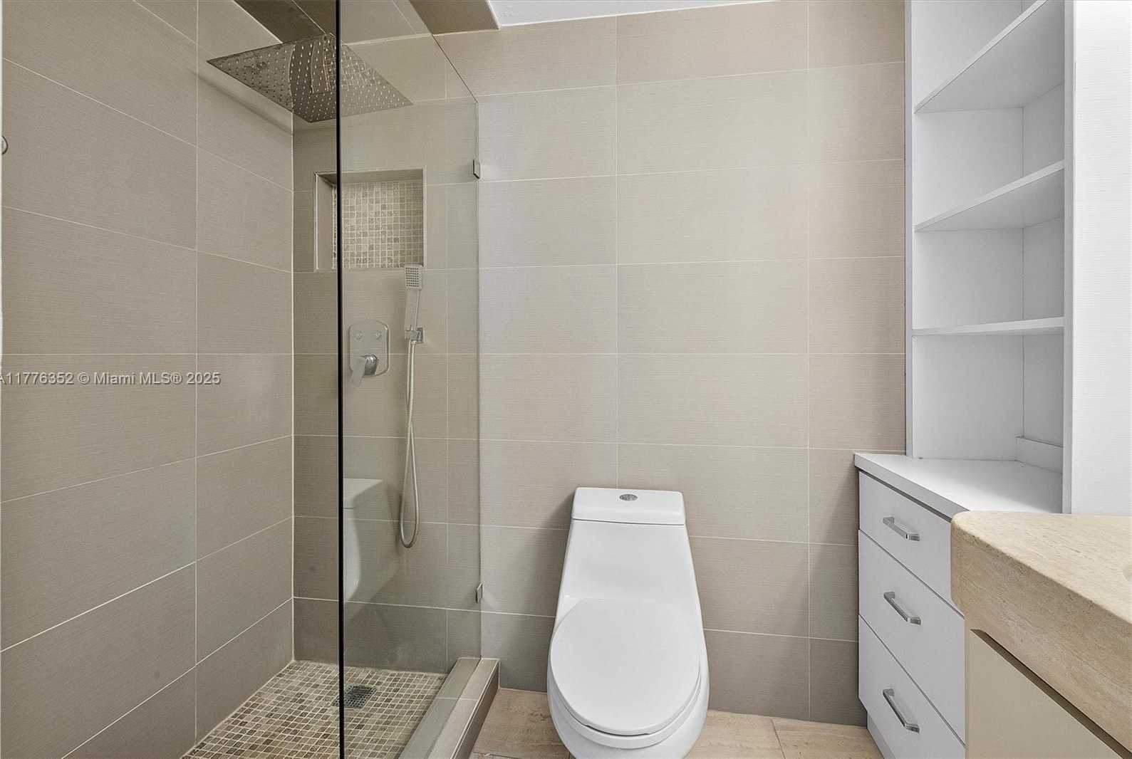 Small Image of 700 BILTMORE WAY #402, Coral Gables Number 13