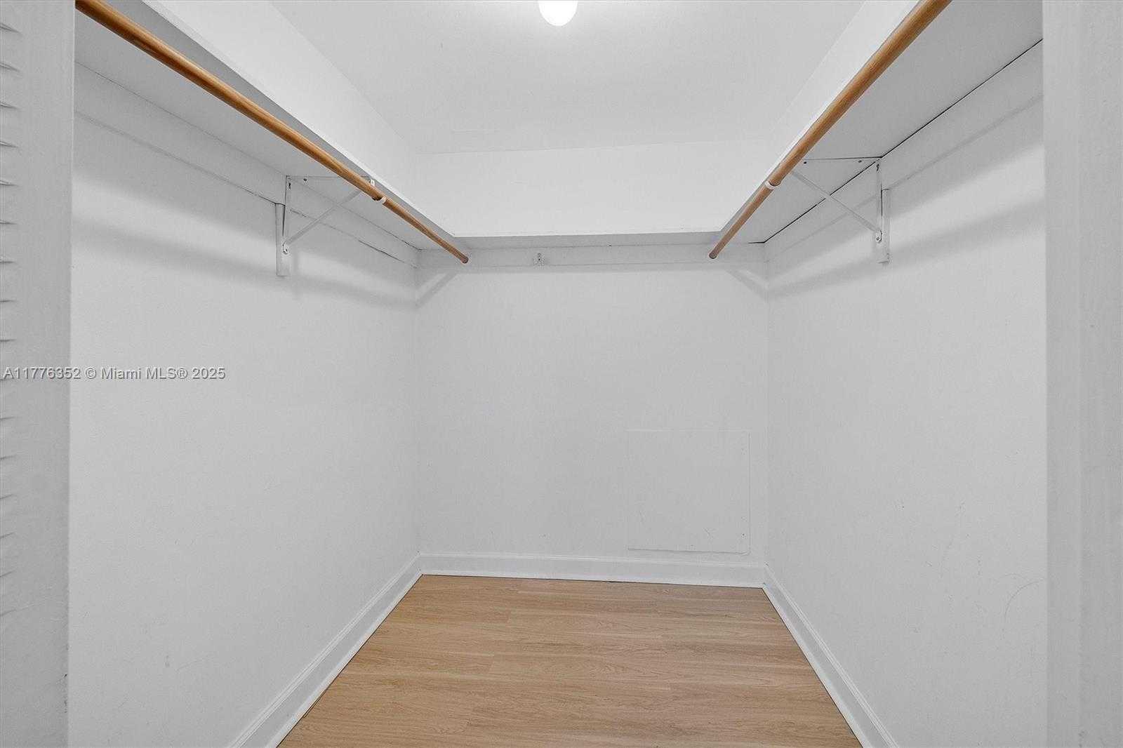 Small Image of 700 BILTMORE WAY #402, Coral Gables Number 15