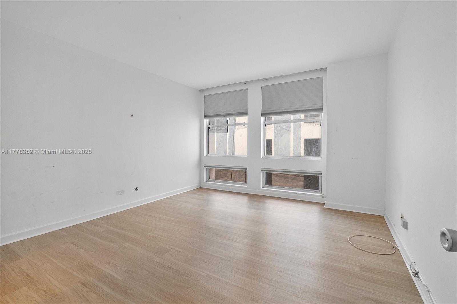 Small Image of 700 BILTMORE WAY #402, Coral Gables Number 18