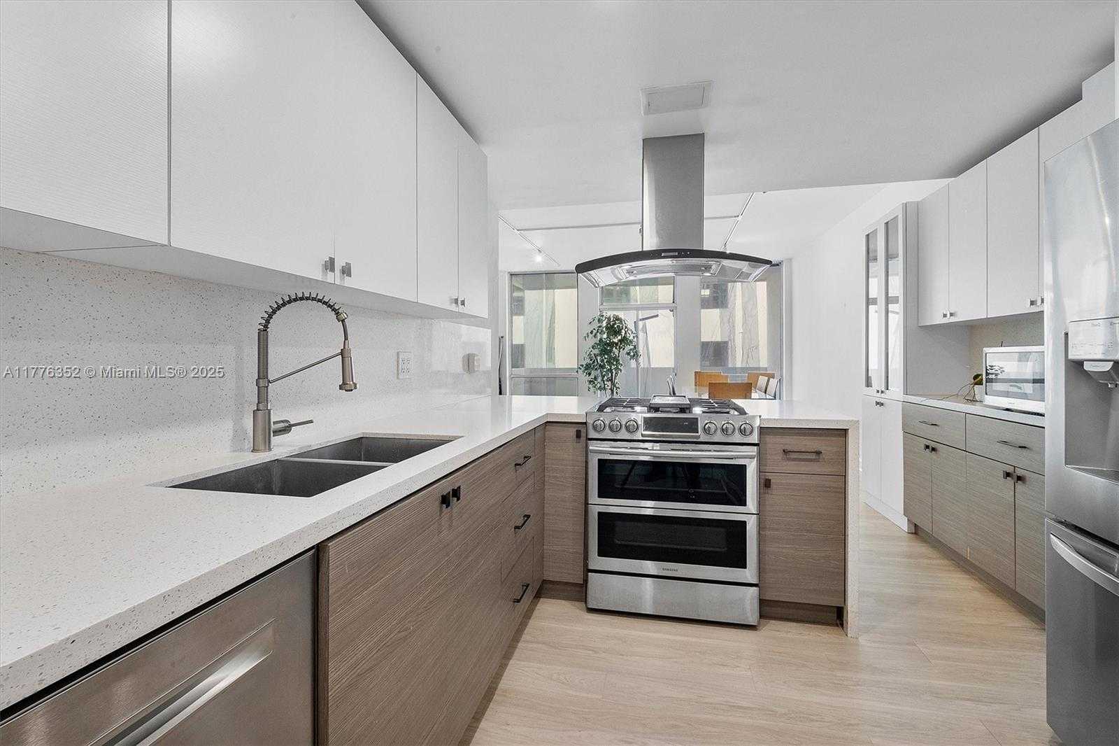 Small Image of 700 BILTMORE WAY #402, Coral Gables Number 9