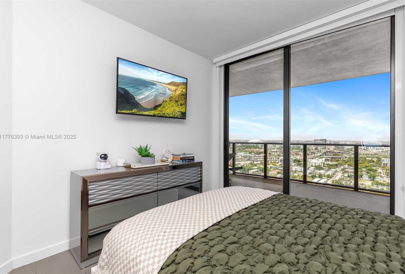 Small Image of 1600 NORTH EAST 1ST AVE #2615, Miami Number 21