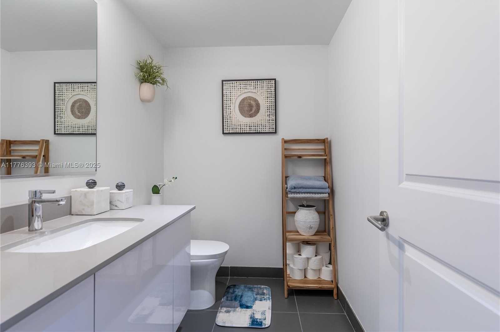 Small Image of 1600 NORTH EAST 1ST AVE #2615, Miami Number 4