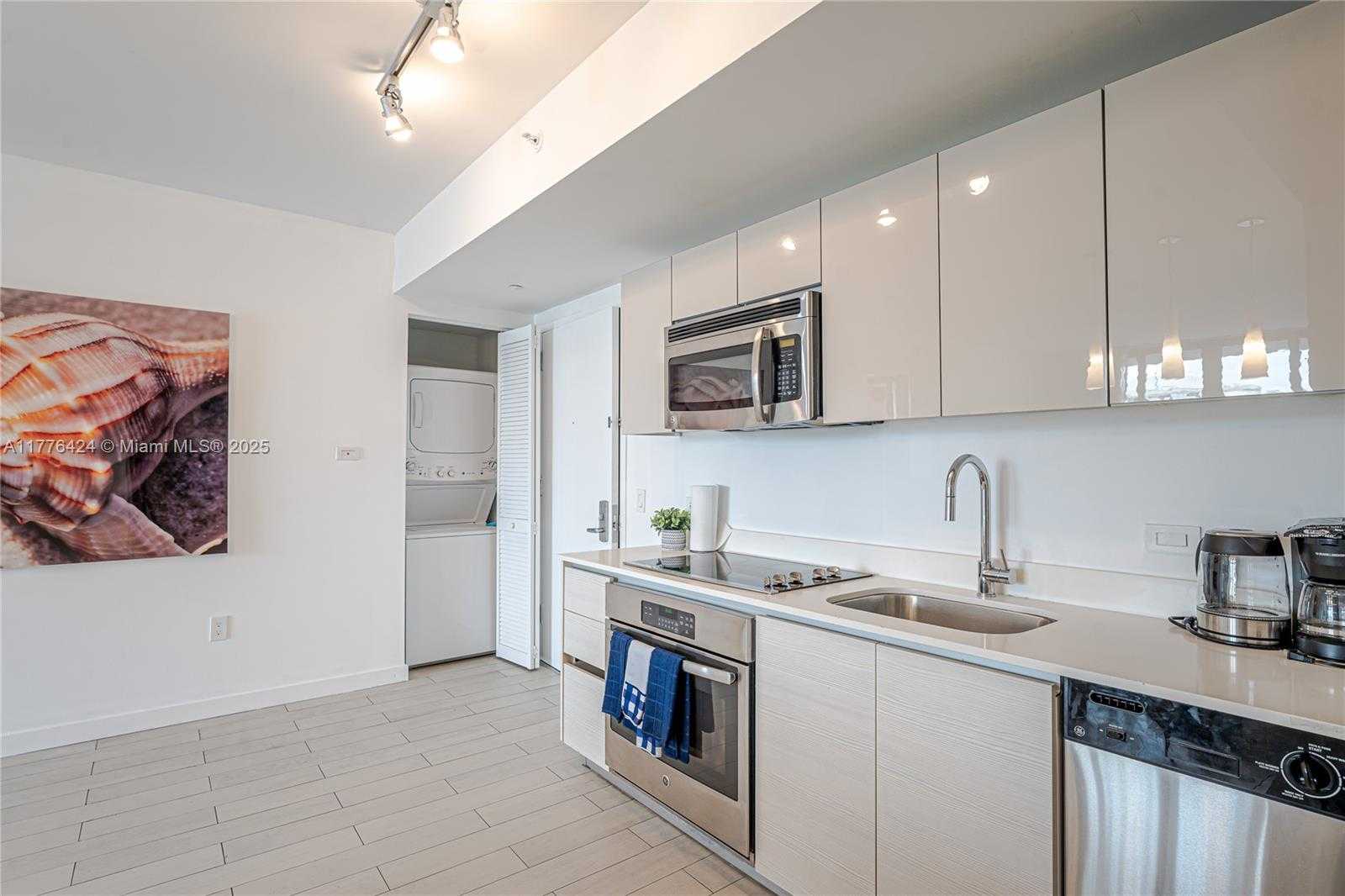 Small Image of 2602 EAST HALLANDALE BEACH BLVD #R1007, Hallandale Beach Number 10