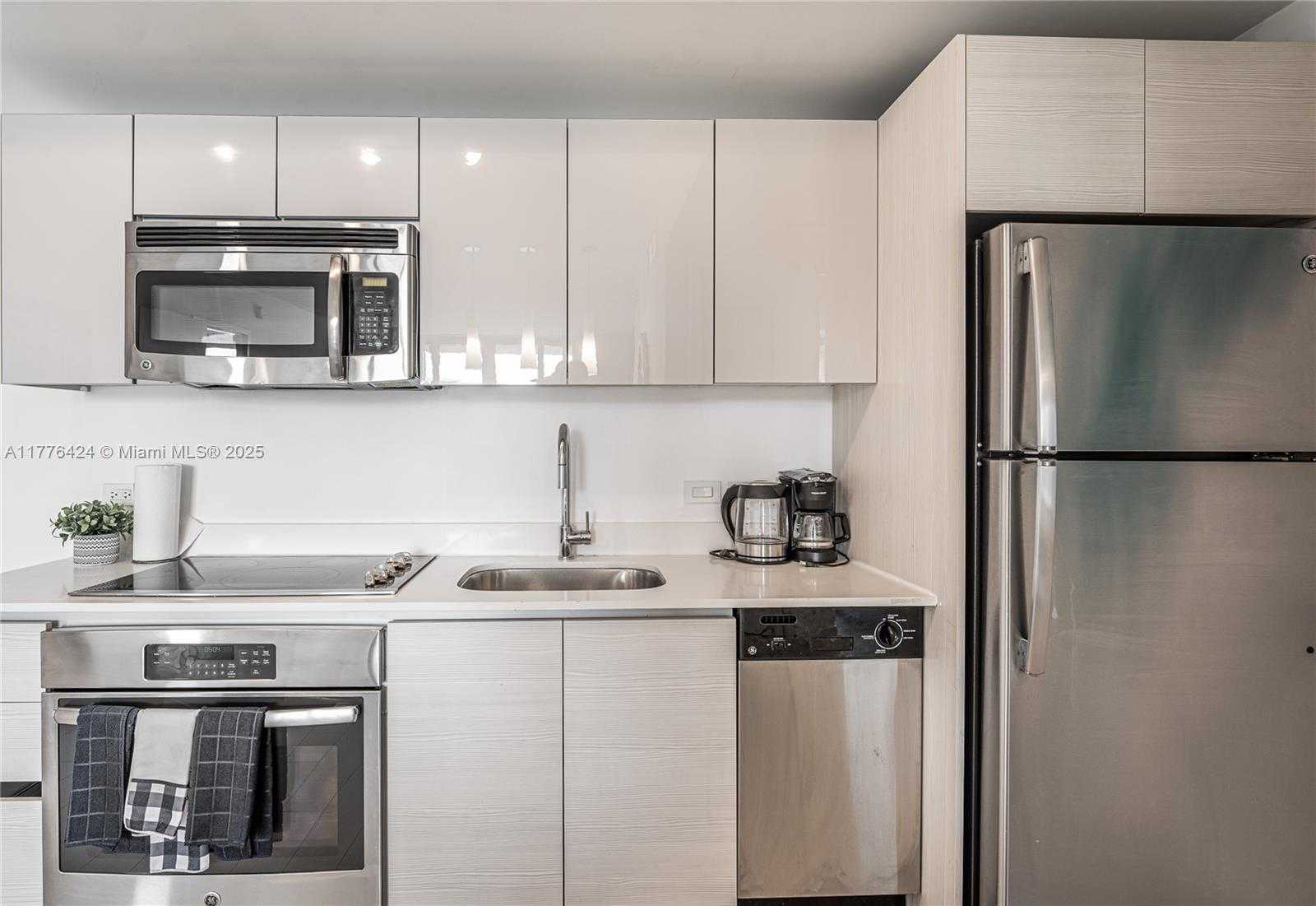 Small Image of 2602 EAST HALLANDALE BEACH BLVD #R1007, Hallandale Beach Number 7
