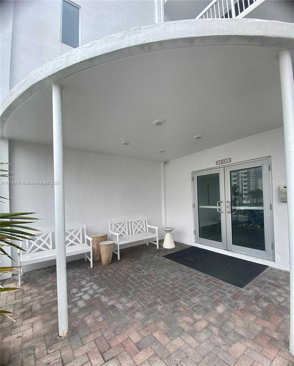 Small Image of 1801 SOUTH SURF RD #2A, Hollywood Number 41