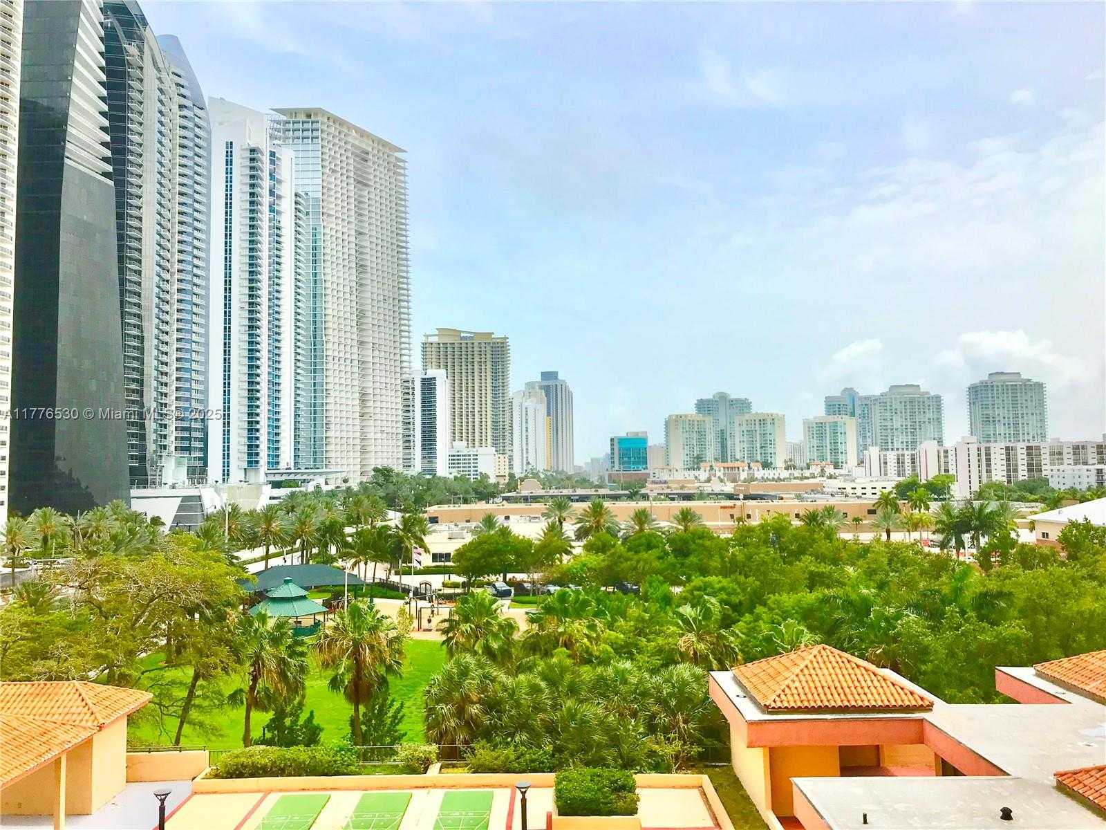 Small Image of 210 174TH ST #702, Sunny Isles Beach Number 3