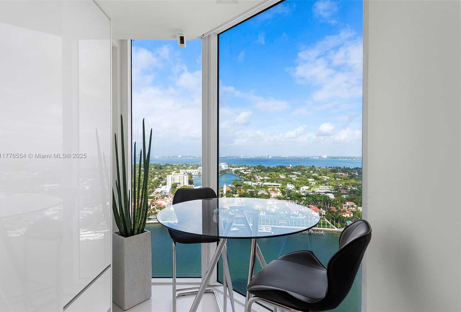 Small Image of 4775 COLLINS AVE #2607, Miami Beach Number 10