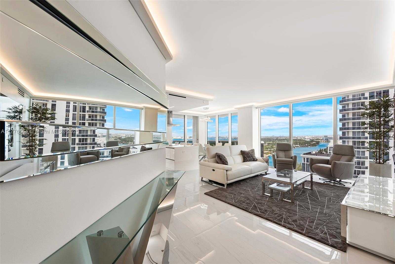 Small Image of 4775 COLLINS AVE #2607, Miami Beach Number 5