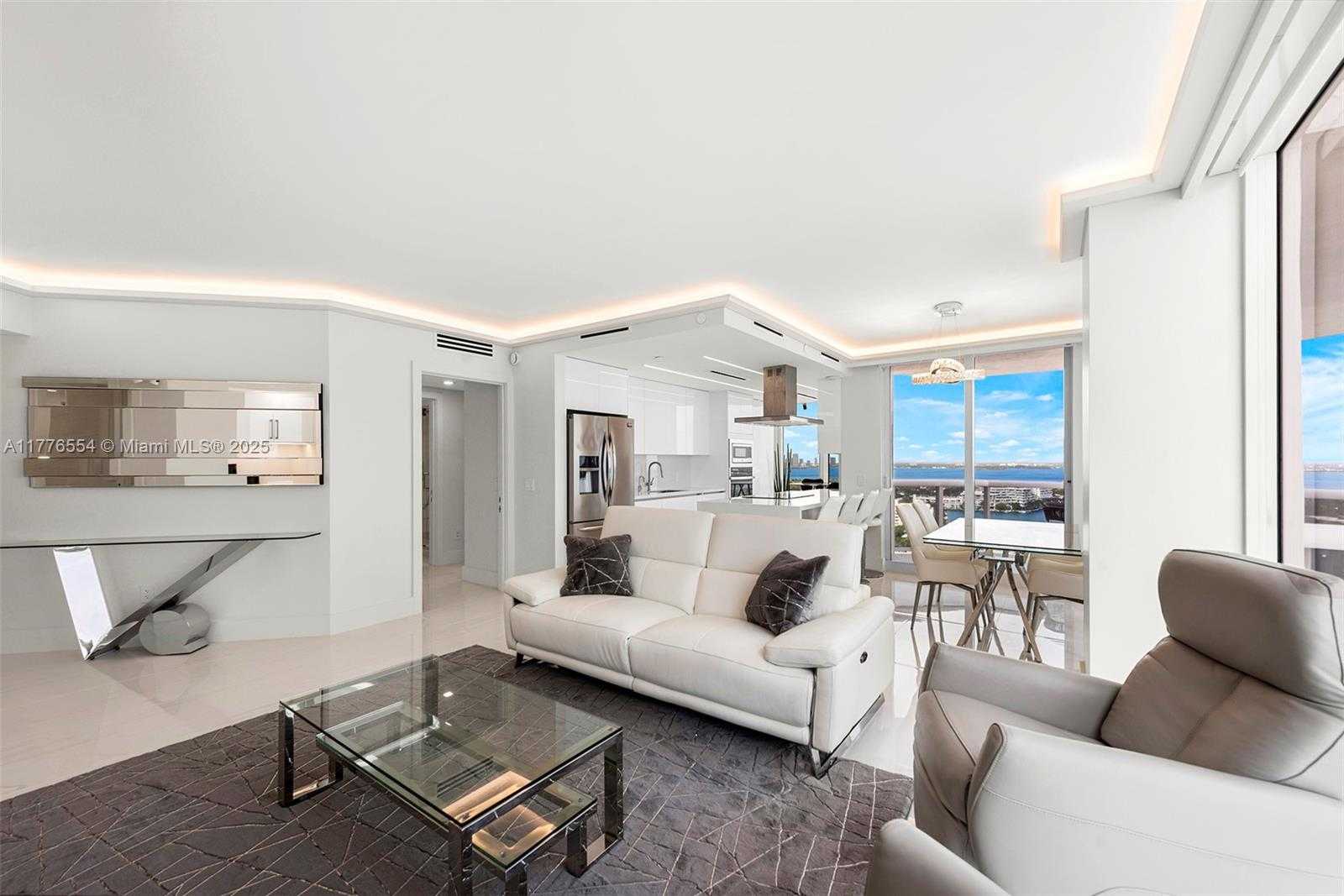 Small Image of 4775 COLLINS AVE #2607, Miami Beach Number 7