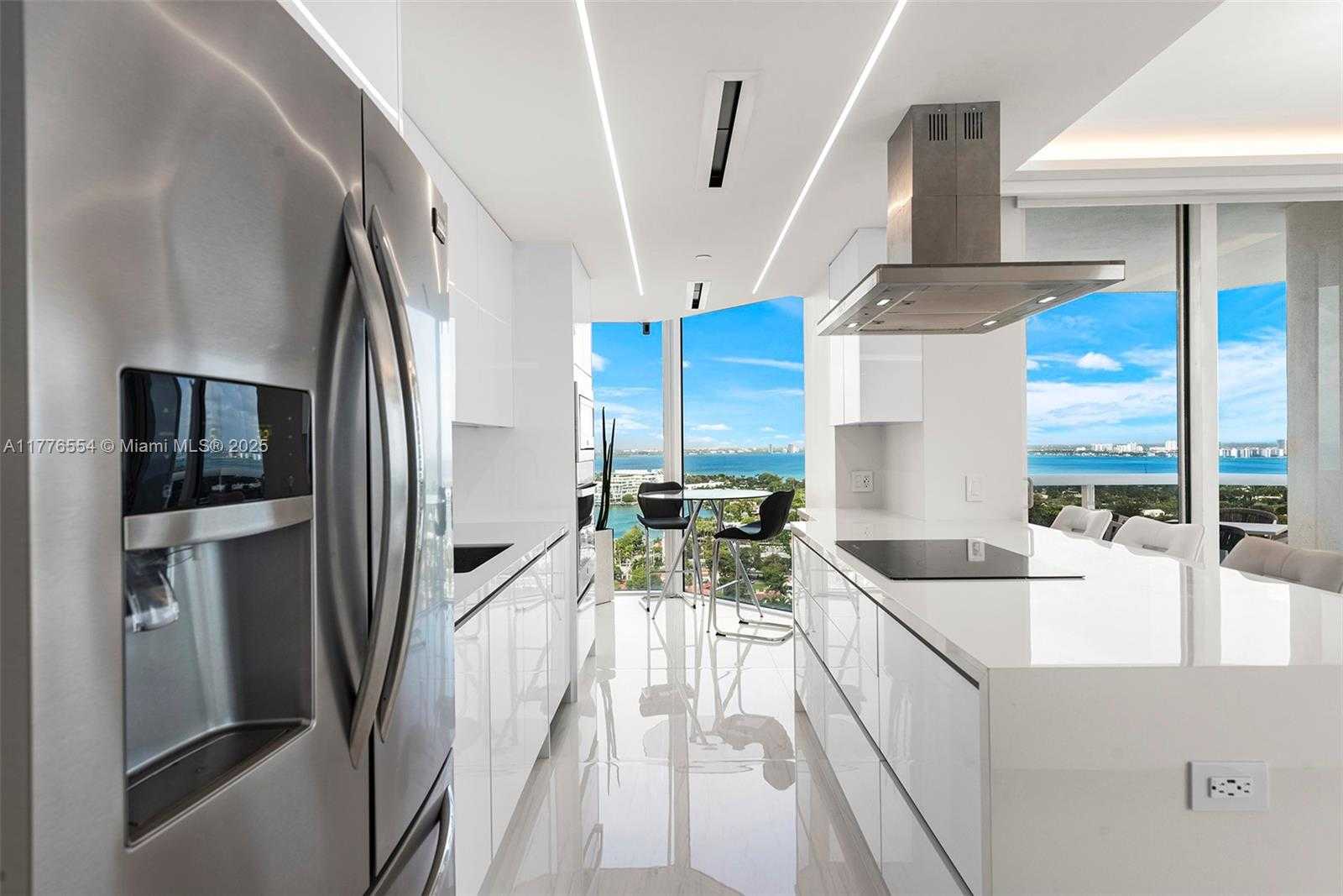 Small Image of 4775 COLLINS AVE #2607, Miami Beach Number 8