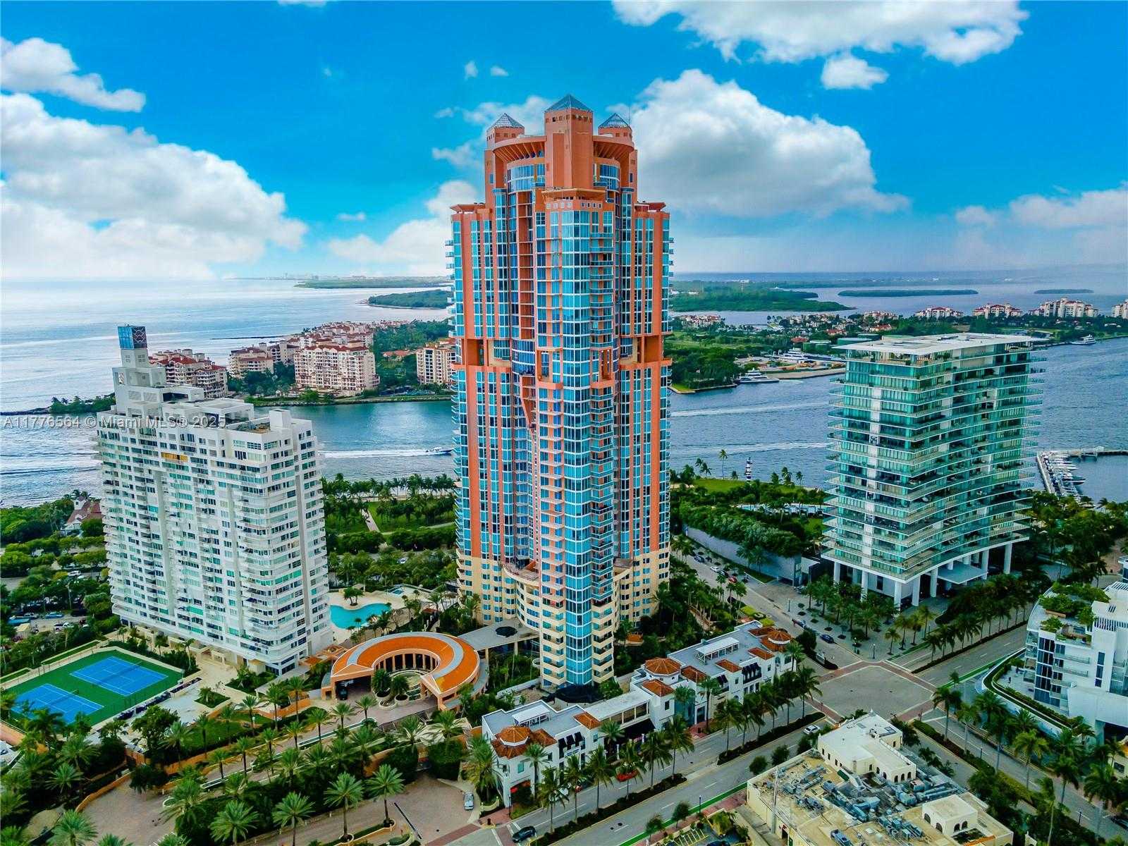 Small Image of 400 SOUTH POINTE DR #702, Miami Beach Number 2