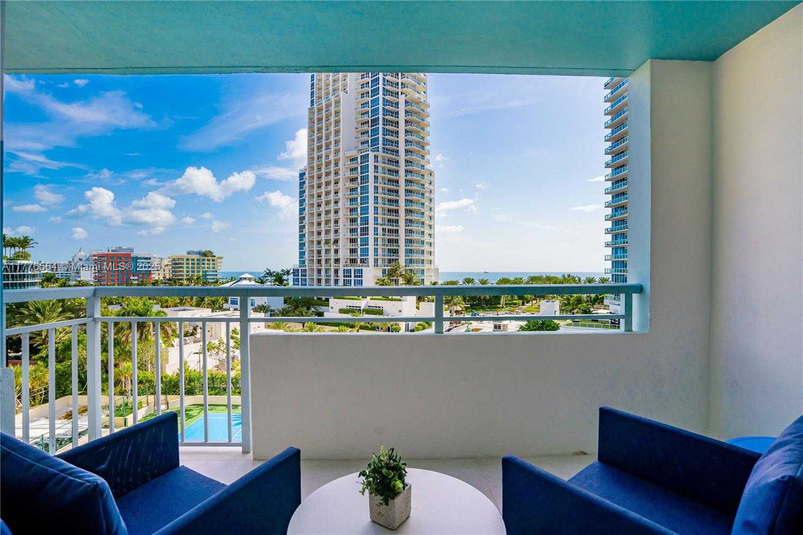 Small Image of 400 SOUTH POINTE DR #702, Miami Beach Number 22