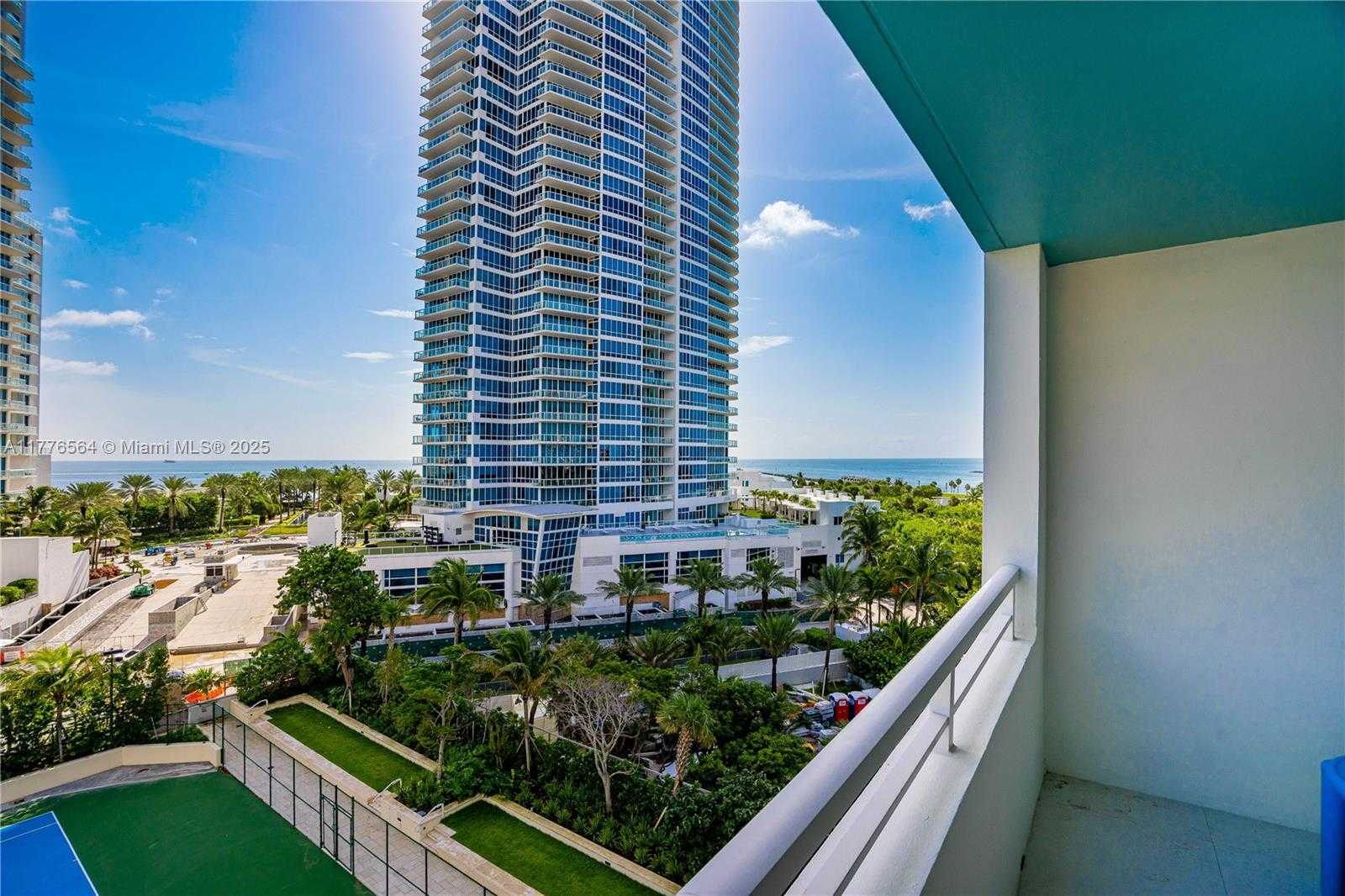 Small Image of 400 SOUTH POINTE DR #702, Miami Beach Number 26