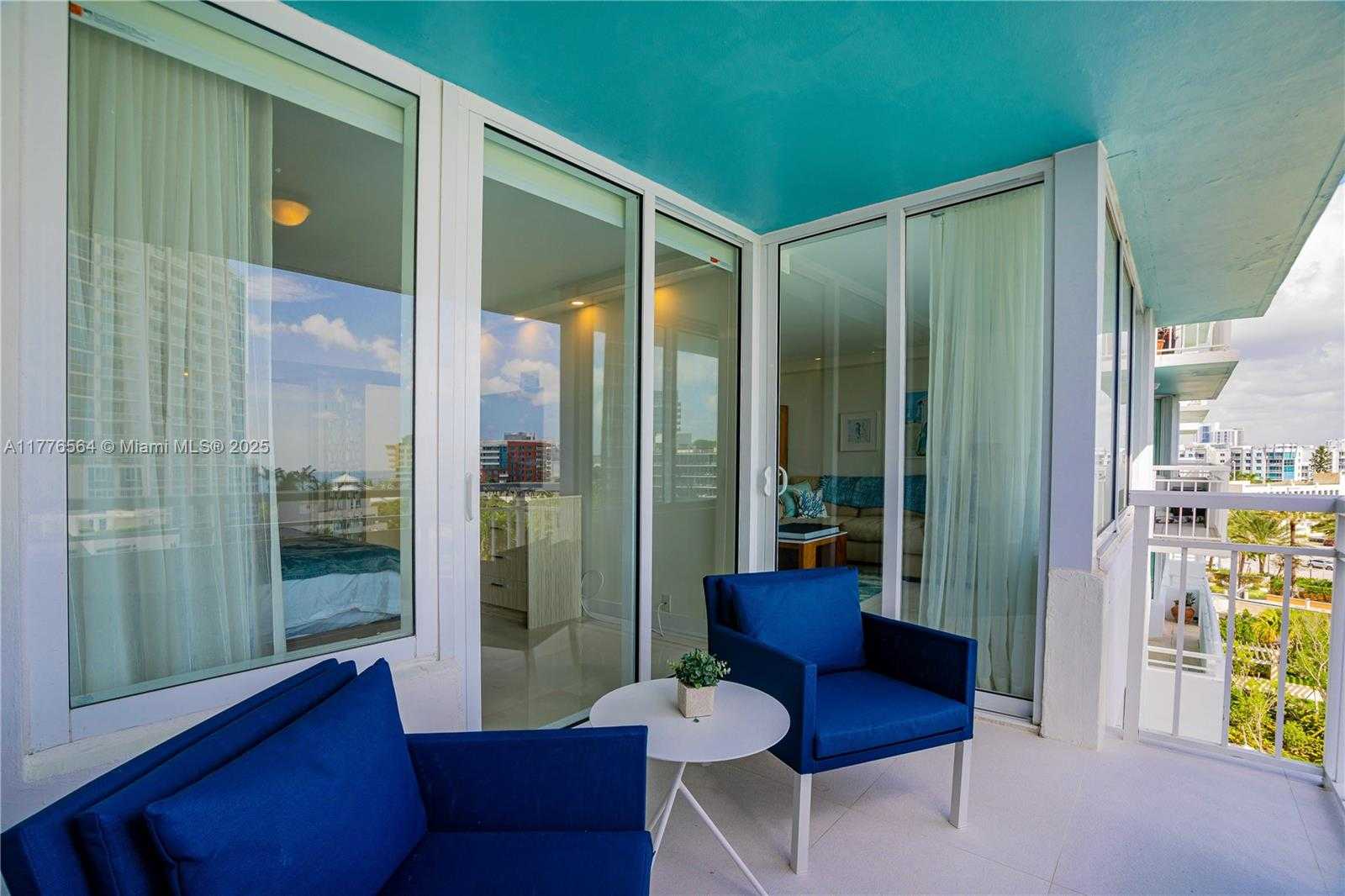 Small Image of 400 SOUTH POINTE DR #702, Miami Beach Number 27