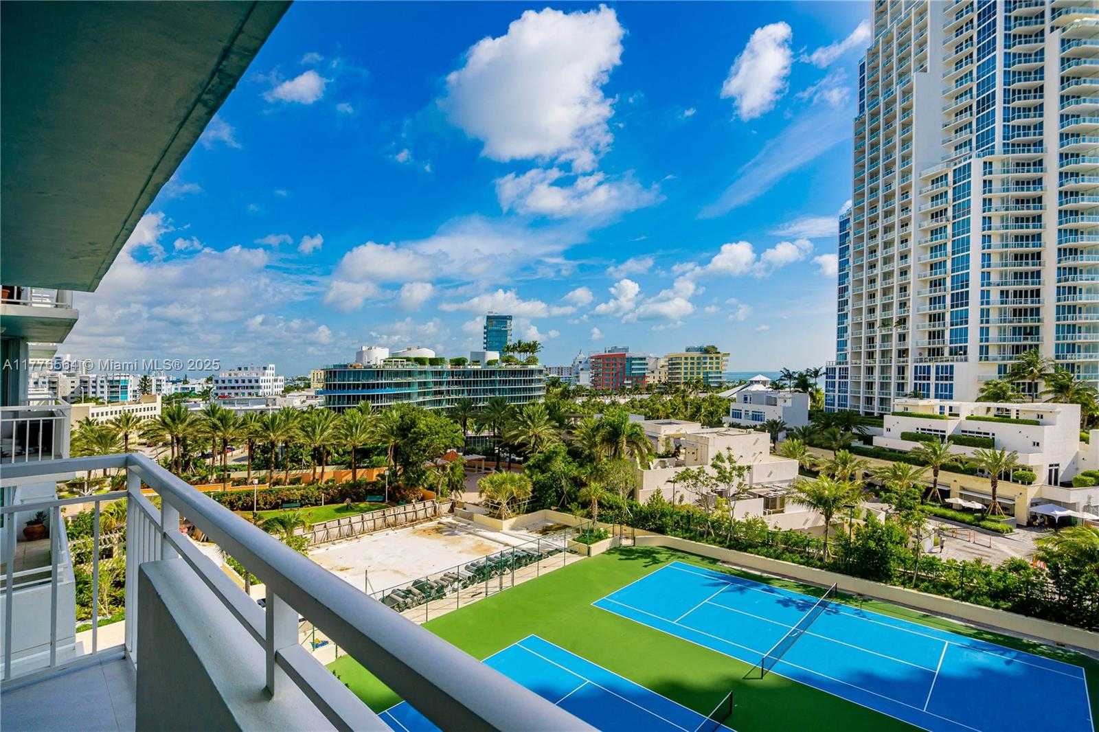 Small Image of 400 SOUTH POINTE DR #702, Miami Beach Number 28