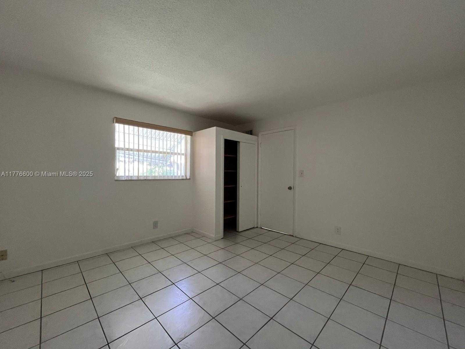 Small Image of 1824 MONROE ST #1, Hollywood Number 11