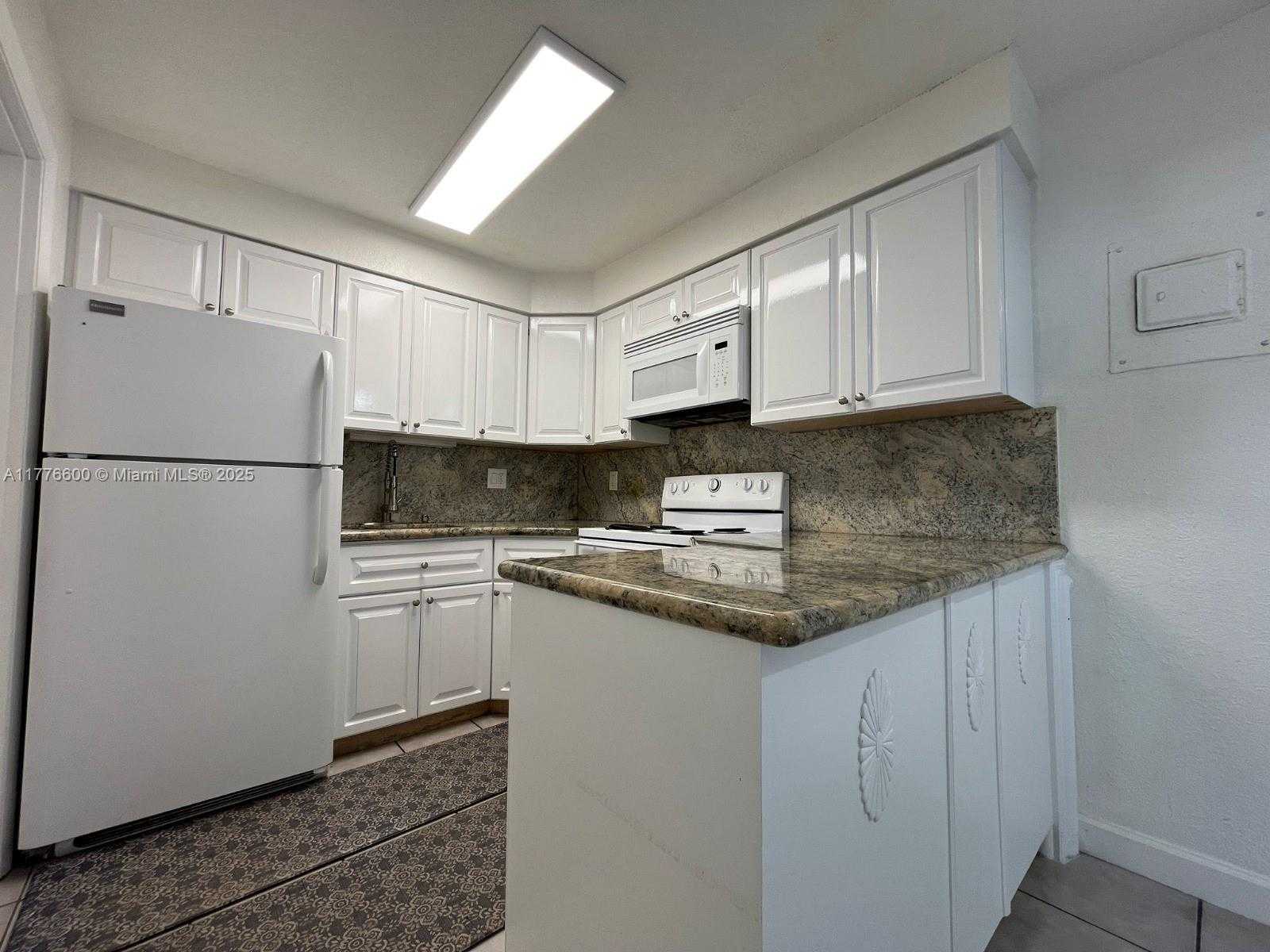 Small Image of 1824 MONROE ST #1, Hollywood Number 6