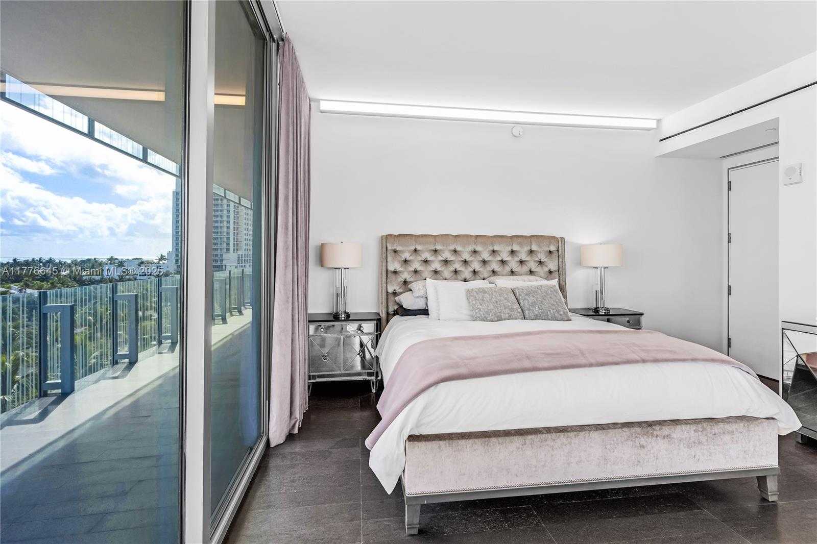 Small Image of 120 OCEAN DR #700, Miami Beach Number 23