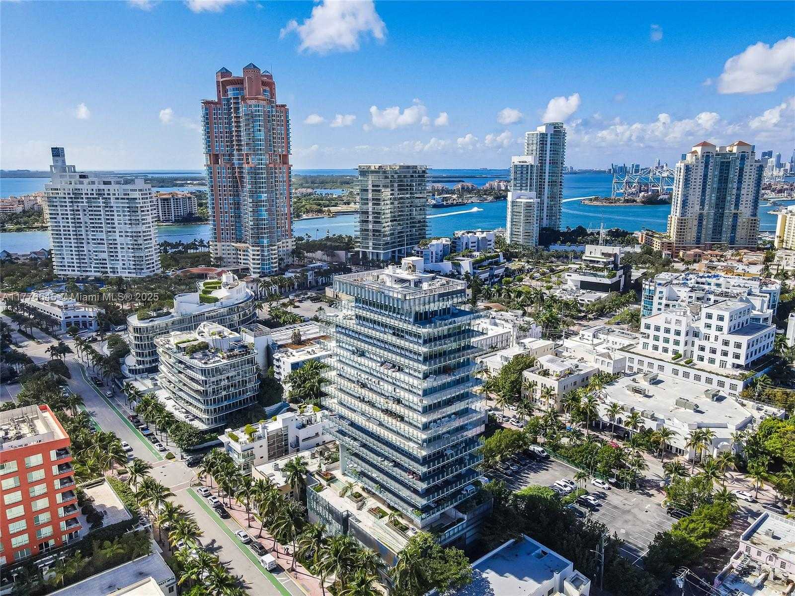 Small Image of 120 OCEAN DR #700, Miami Beach Number 3