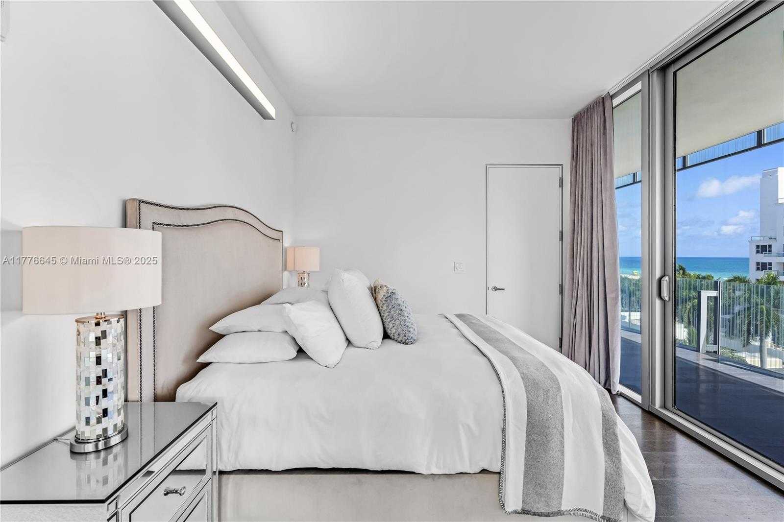 Small Image of 120 OCEAN DR #700, Miami Beach Number 30